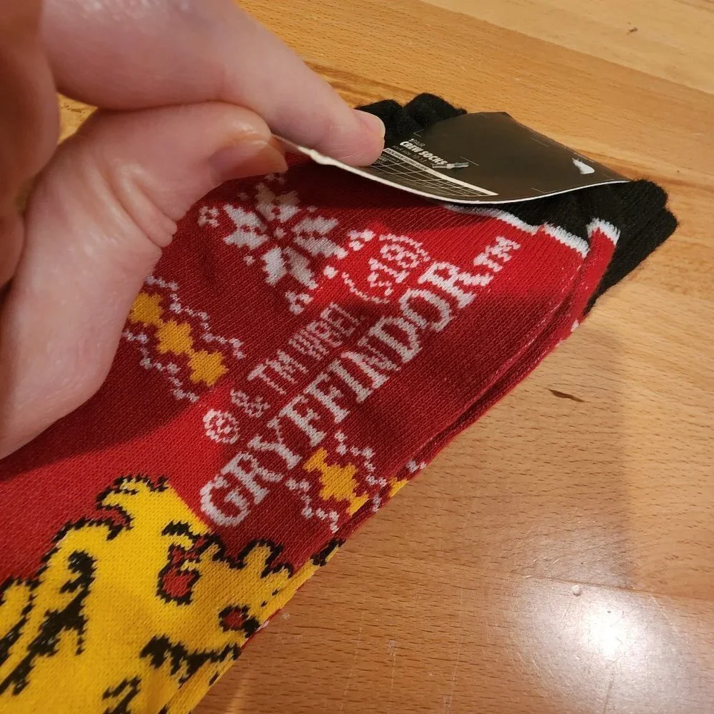 Harry Potter NEW Gryffindor House‎ Crew Socks Ugly Christmas Sweater Print 10-13